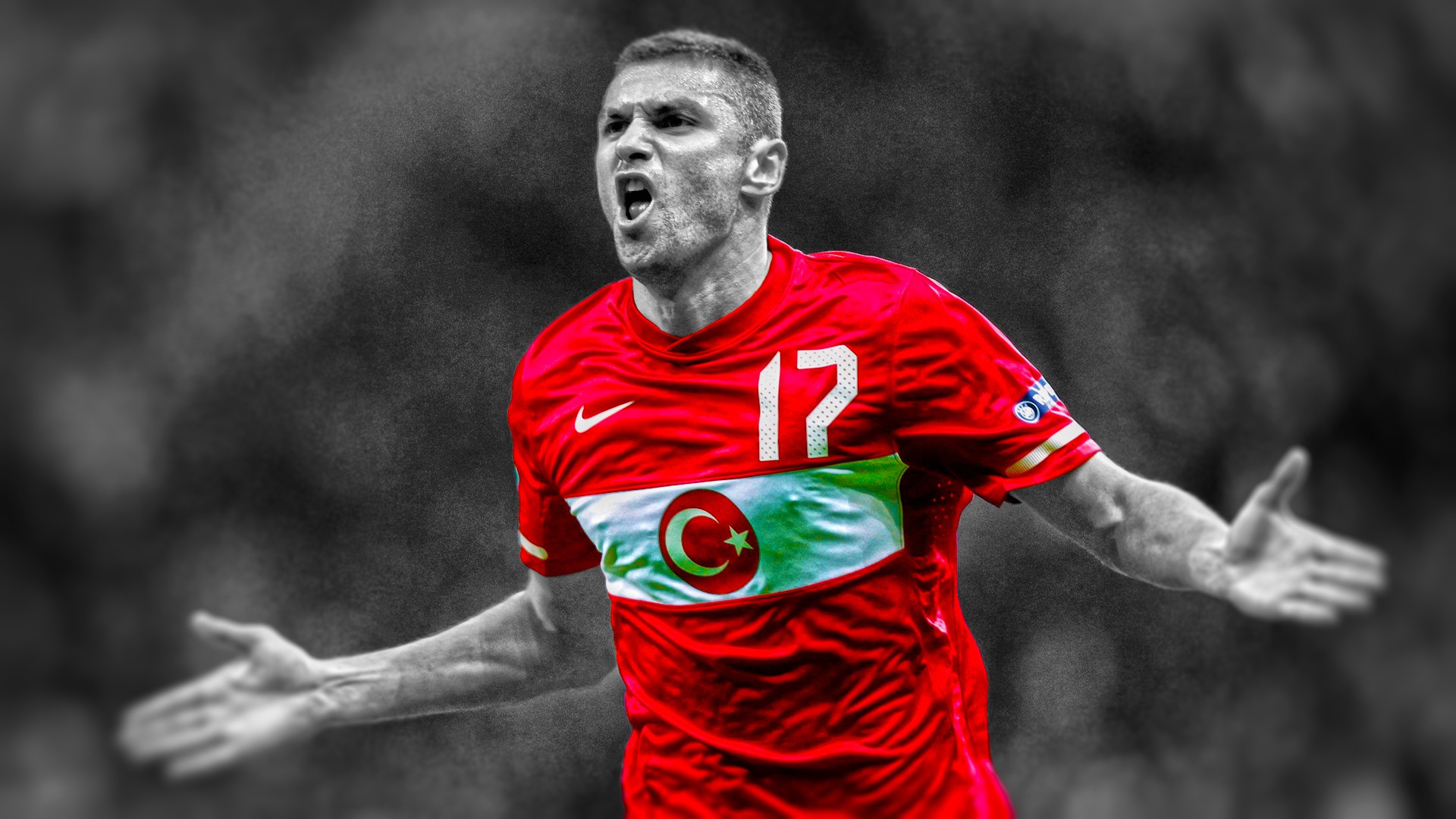 米兰下赛季二客运动活动    服  泄露版：黑色主色调搭配粉红色，队标  居中设计